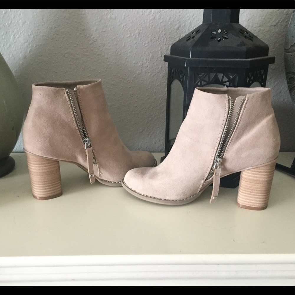 Booties - Picture 3 of 4